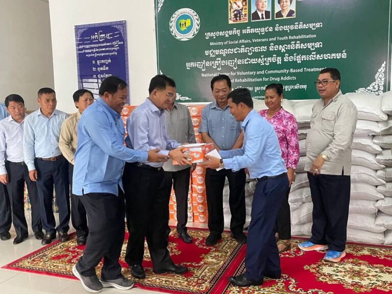 Keo Phos Rehabilitation Center Receives Donations from Donors
