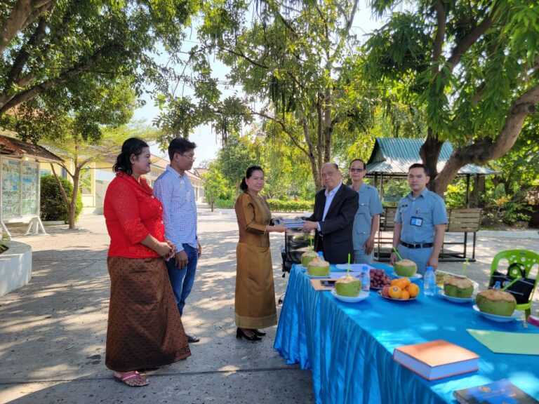 Chairman of National Committee Against Torture Visits Phnom Penh Social Welfare Center (Prey Speu)